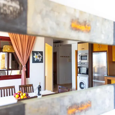 בית נופש Granillo Escape *