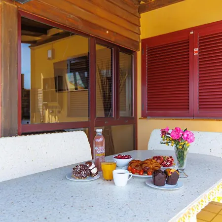 Dom wakacyjny Granillo Escape *